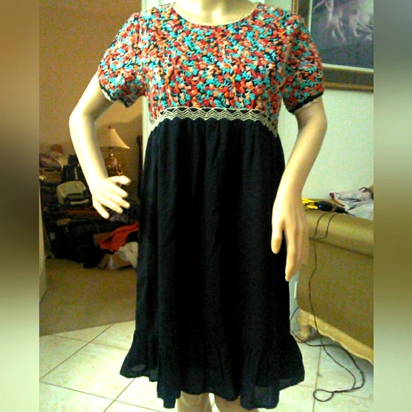BNWOT THML (ANTHROPOLOGIE) DRESS EMBROIDERY ON TOP BLACK RUFFLE BTTM. SZ. MED - Picture 1 of 8